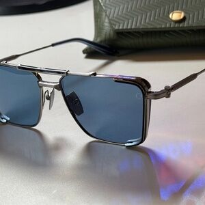 Akoni Europa Sunglasses /Brushed Palladium